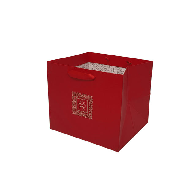 Pungă hârtie ROȘIE (cu model auriu) pentru flori cu mânere din saten 23 x 20(H) x 20cm