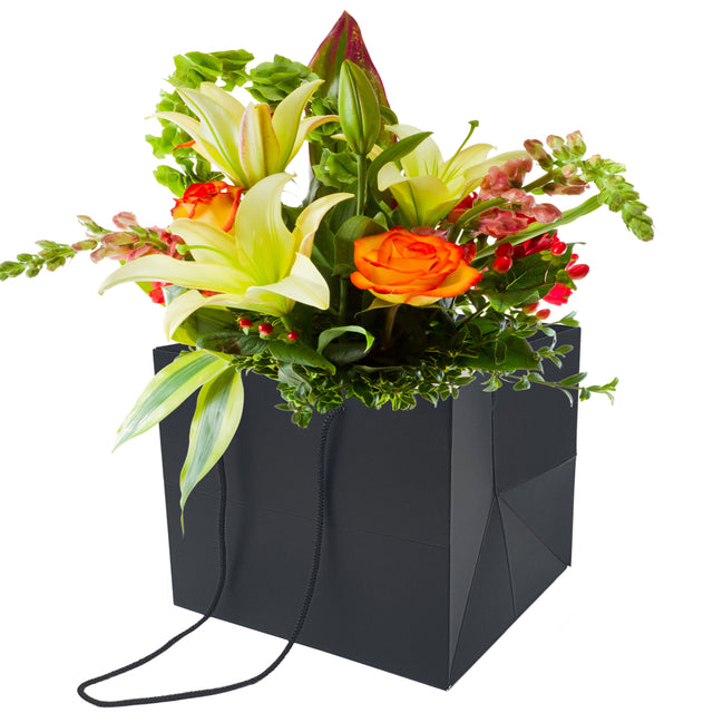 Pungă hârtie NEAGRĂ pentru flori cu mânere din șnur textil 30 x 25(H) x 27cm