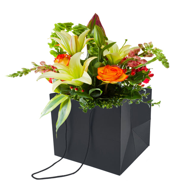 Pungă hârtie NEAGRĂ pentru flori cu mânere din șnur textil 23 x 20(H) x 20cm