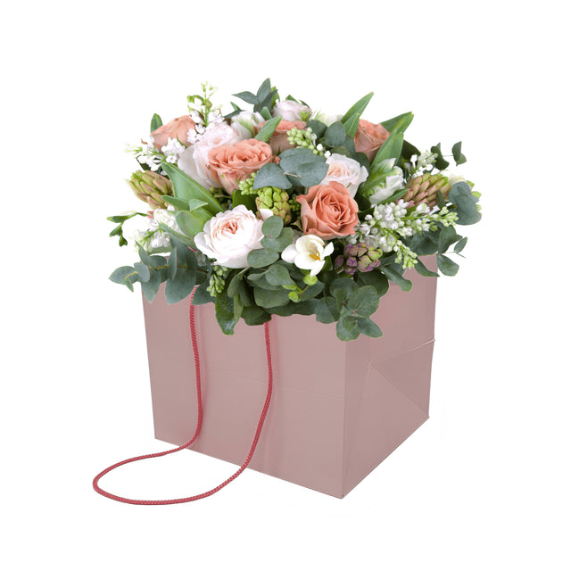 Pungă hârtie ROZ PAL pentru flori cu mânere din șnur textil 23 x 20(H) x 20cm