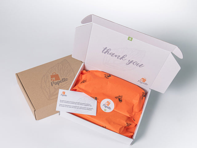 Hârtie de mătase portocalie, aranjată într-o cutie de transport si thank you card, 28g/m² – dimensiune 50x75cm