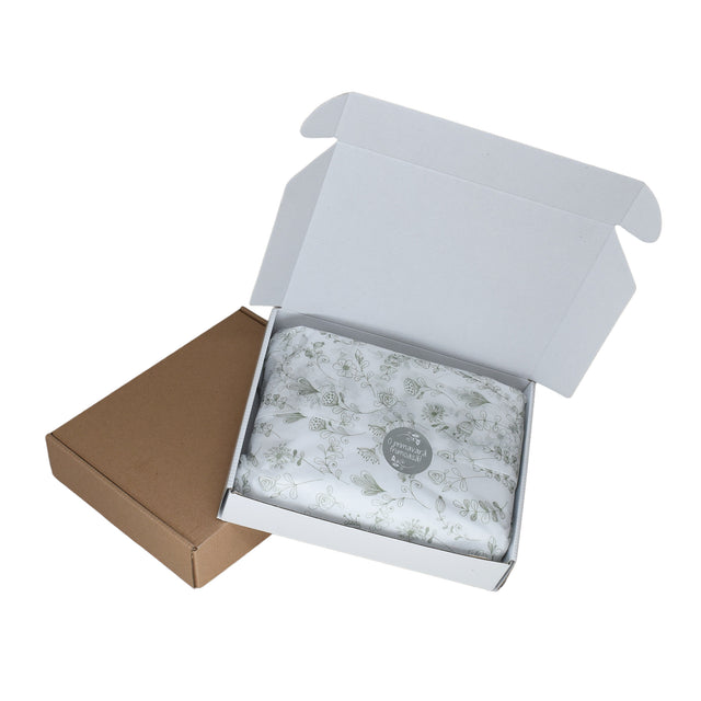 Self-adhesive label/sticker with 4C Floral Pattern