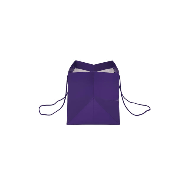 Das robuste MOV-Material ist aus Textil gefertigt und misst 16 x 17 (H) x 15 cm