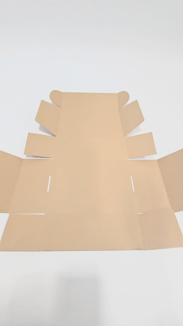 Ansamblare Cutie cu autoformare NATUR Model Craciun Gingerbread Parade dimensiune 28 x 20 x 10cm