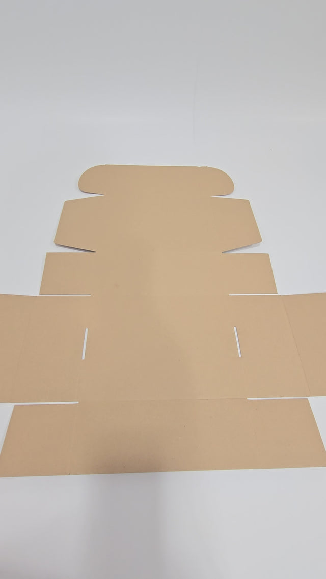 Ansamblare Cutie cu autoformare NATUR Model Craciun Candy Chaos dimensiune 28 x 20 x 10cm