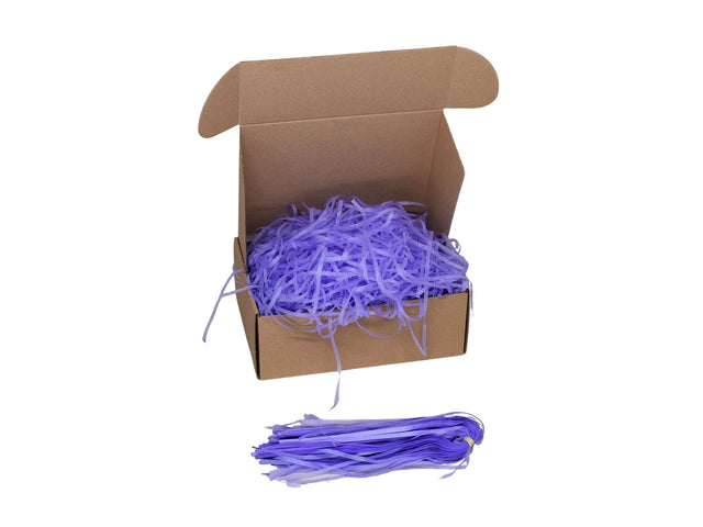 Umplutură din hârtie de mătase lavandă expusă într-o cutie cadou natur